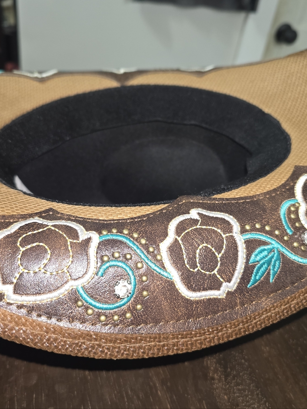 Brown Western Butterfly Concho Detail Cowboy Hat NWT - Picture 3 of 8